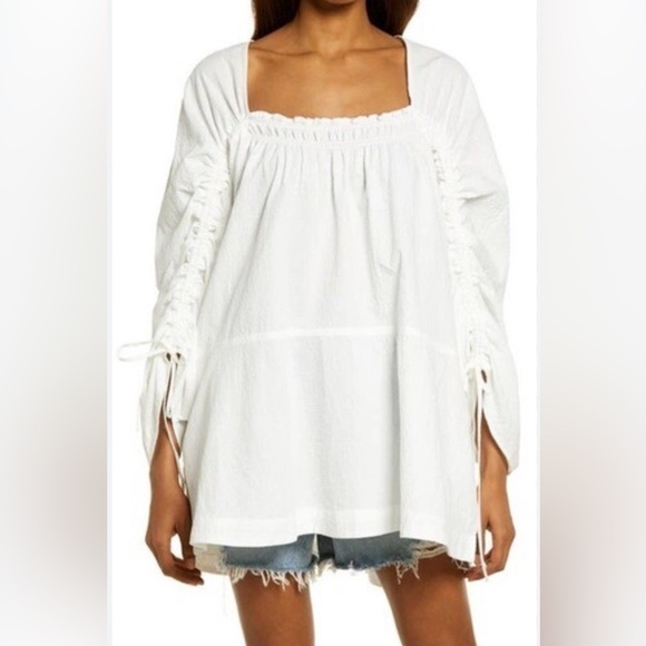 Free People Tops - Free People Brynn Tunic Top White Textured & Ruched Sleeves SZ LG